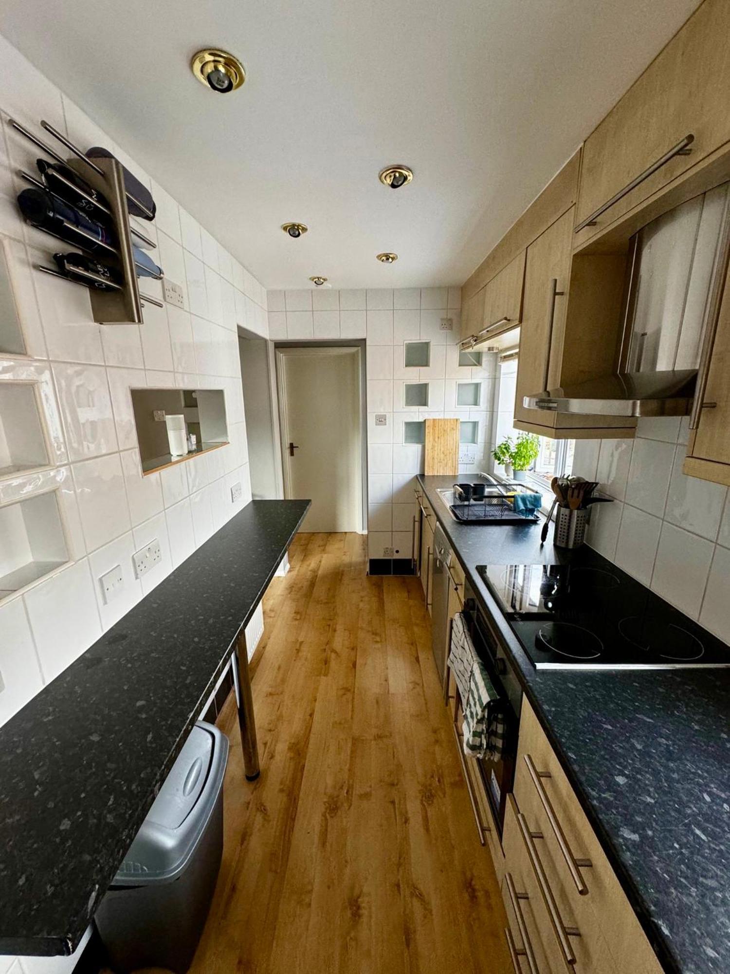Amazing En-Suite Apartment In Finchley Central Londen Buitenkant foto